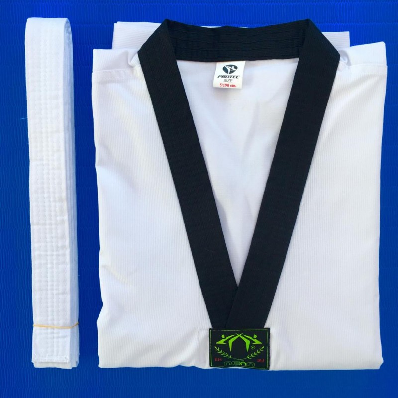 Comprar Uniforme Económico Cuello Negro